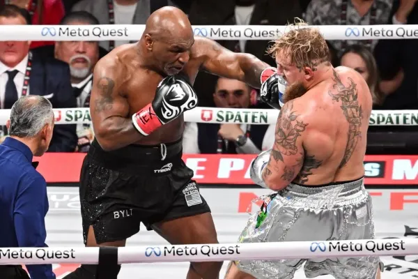 Legenda se pustila do Tysonova zápasu v téměř 60 letech: Směšné, nerozumím tomu