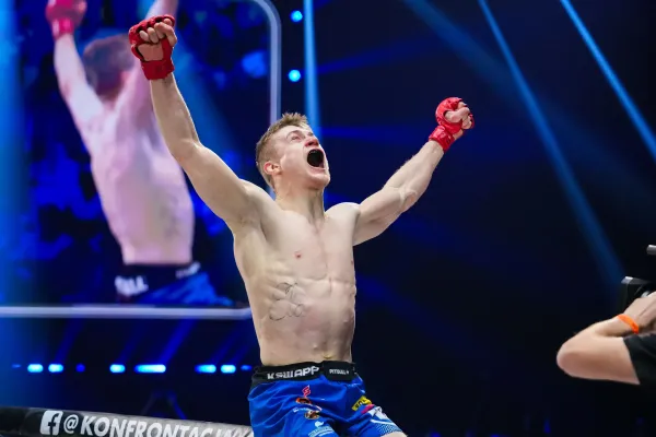 Leo Brichta v KSW zlikvidoval Brazilce v prvním kole, ukončení však budí rozpaky