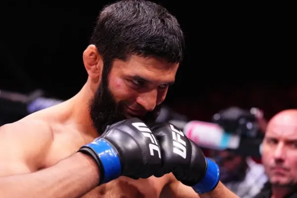 McGregor ohromil. Dělá si zálusk na bitvu s postrachem UFC. Vlastní můj titul