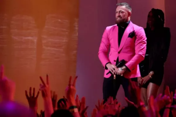 McGregor složil báseň Cejudovi, ten pálí zpět