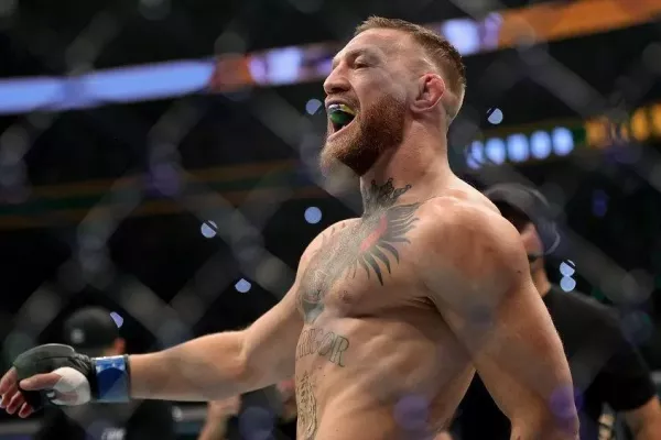 McGregor stále bez testů na doping. Podvodník! volá rival. Procházka si naopak neodpočine
