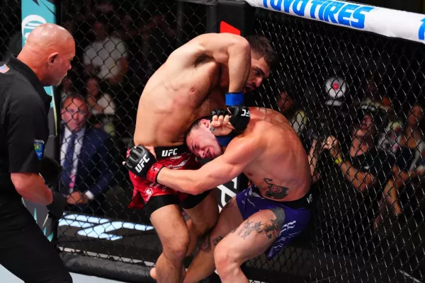 Mrazivá scéna z UFC. Kamera rozhodčího zachytila pád do bezvědomí