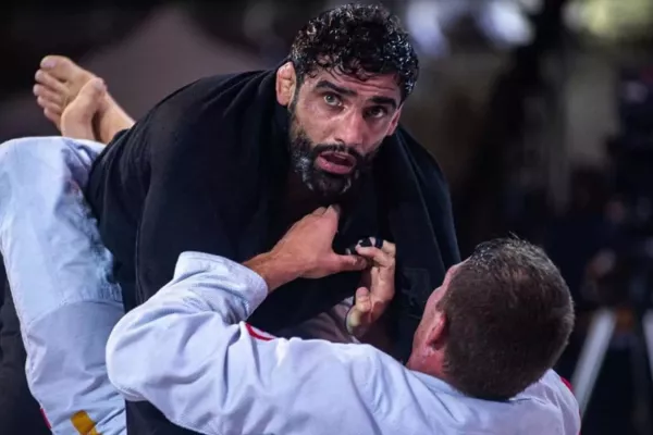 Muž obviněný z vraždy BJJ legendy se nahlásil na policii!