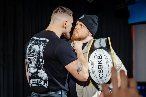 Napětí roste. Staredowny, emoce i jasná slova zápasníků před bitvami v Brně