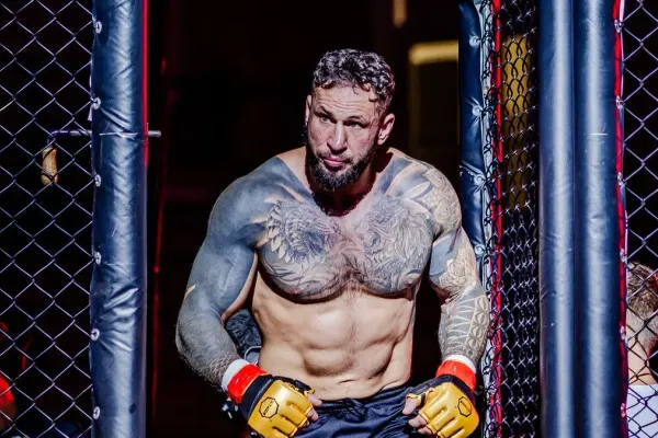 Návrat z pekla. Český MMA svalovec málem skončil, teď rozpoutal bouři