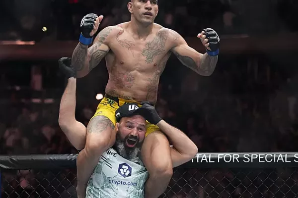 Nechte nás tam zemřít, hájí hvězdy UFC Procházku. Jsi výjimečný, slyšel Čech