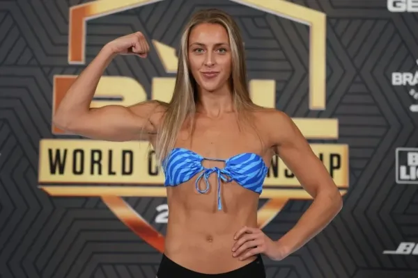 Neporažená hvězda ohromila fanoušky v bikinách. Je nejkrásnější a nejlepší