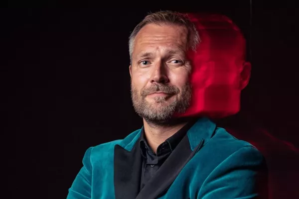 Nevidím to tak, že by měl jít okamžitě o pás. Hlavně to tak nevidí ani on sám, řekl Novotný o Muradovovi