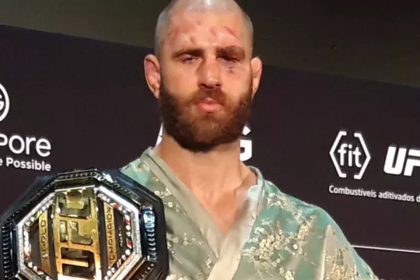 Nezapomenutelné fighty UFC. Nechybí ani český král Procházka