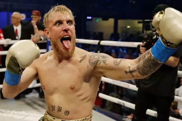 Od počítače až do klece. Youtuber kývl na MMA. Co to je za pitomce? podivuje se McGregor