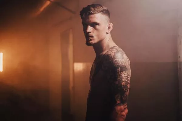 Oddanost a pokora. Dvořák šplhá do TOP10 UFC. Přitom mohla být jeho kariéra pohřbena