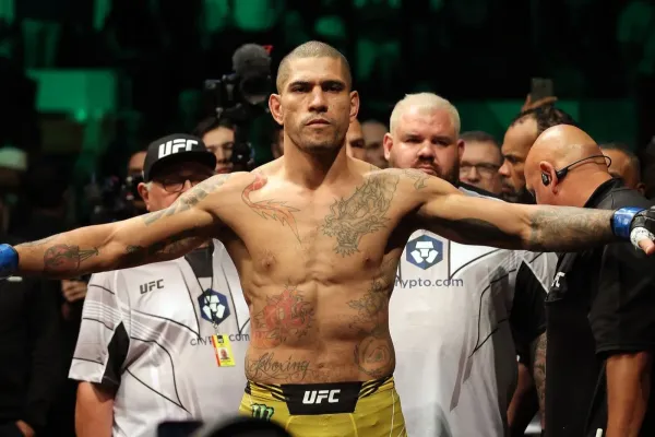 Pereira nezná slitování ani na tréninku. Parťáka zastavil kolenem do zubů