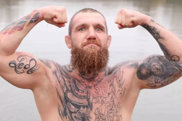 Pirát si to dá s Melounem a pak s dalším 130 Kg těžkotonážníkem