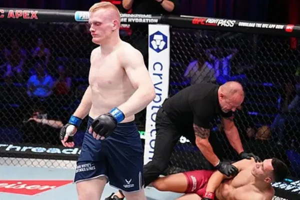 Po 66 sekundách byl konec. Jedna rána rozhodla o postupu do UFC