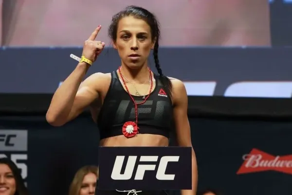 Polská legenda UFC vypadá skvěle. Zápasový důchod si užívá v bikinách