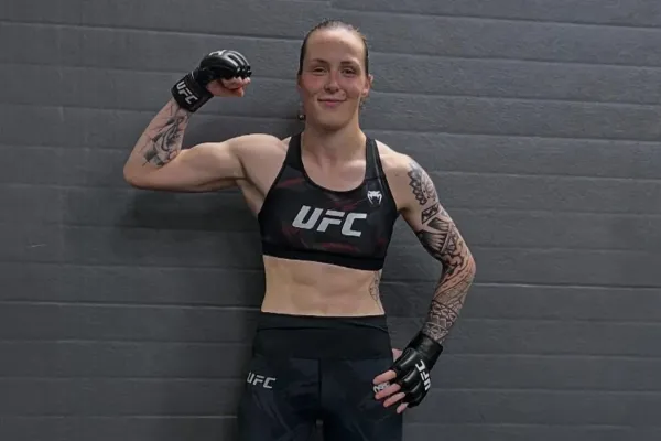 Poslední úkol před návratem do UFC Bledá splnila