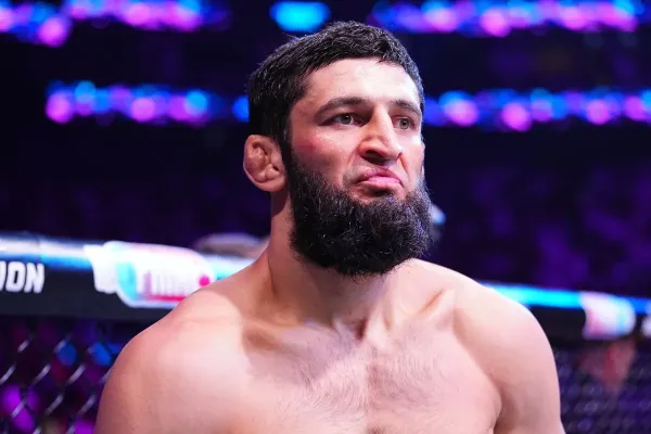 Postrach z UFC chce vládnout třem divizím. Zatím nemá žádný titul