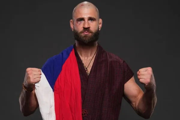 Překvapivý pohyb v žebříčku UFC. Procházka už není jedničkou