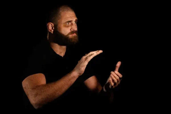 Procházka přednášel před vyprodanou arénou Komety, misi na Antarktidě možná zruší