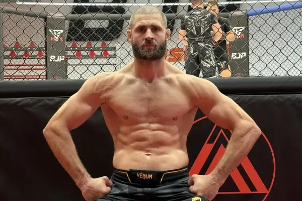 Procházka řádí v zámoří, ukázal formu. Chystá se bitva proti světové špičce