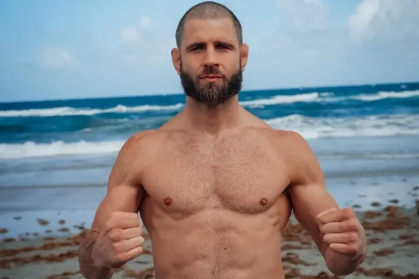 Procházka se málem utkal s krokodýlem. Kvůli dceři však zařadil zpátečku