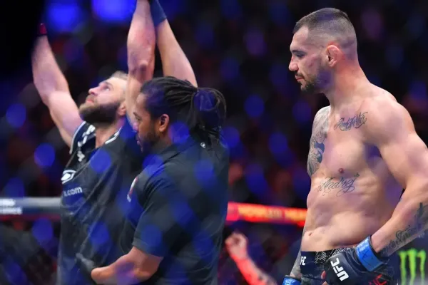 Procházkovi se vysmíval, že je prý falešný samuraj. Teď kouše v UFC čtvrtou porážku v řadě