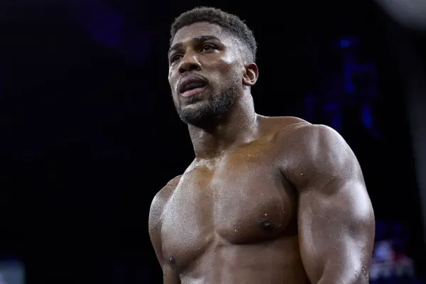 Prošel strašnou tragédií. Promotér promluvil o následcích nehody pro Joshuu