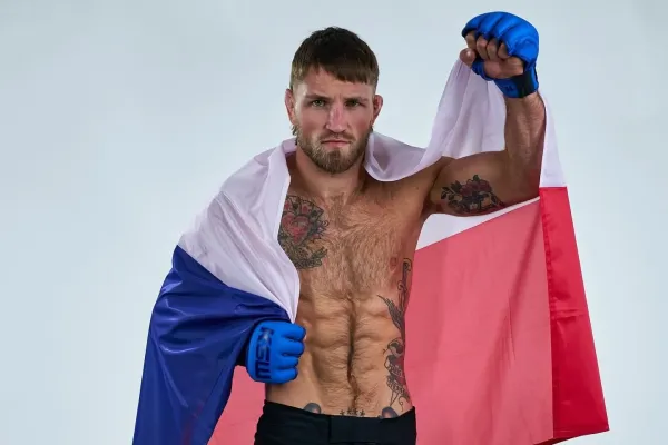 Prý přijde rákoska, smál se český bojovník po výhře v KSW