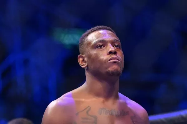 Rána pro UFC. Šampion Hill se vážně zranil a uvolnil titul. Duel s Procházkou padá