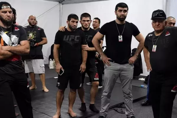 Rychlý rozvoj Khabibovy MMA organizace? Má větší finanční podporu, než tušíte, odhalil Bisping