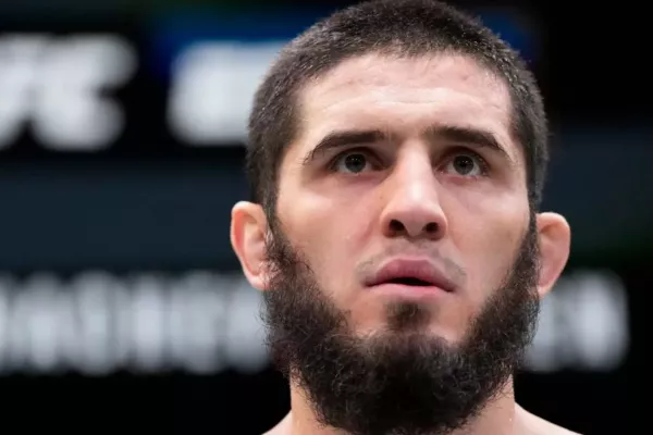 Šampion Makhachev měl prosbu na vedení UFC, ale to ho nevyslyšelo