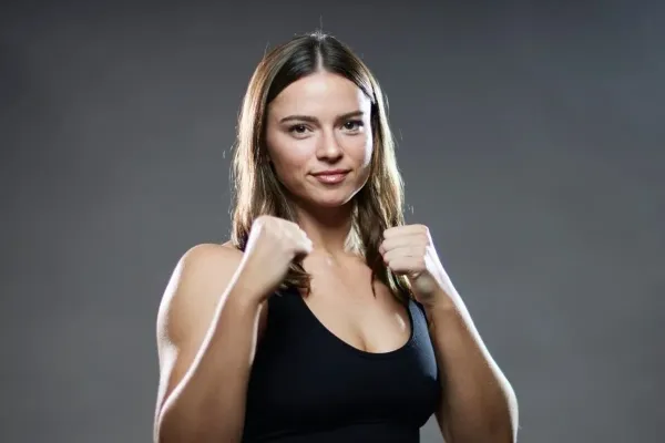 Šampionka je zpátky. Na váze vzbudila poprask, v ringu se bavila