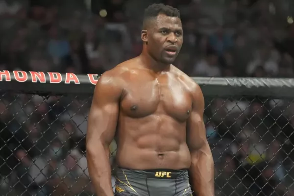 Skončí zahřívání obrů na sítích? Fury a Ngannou škádlí fanoušky