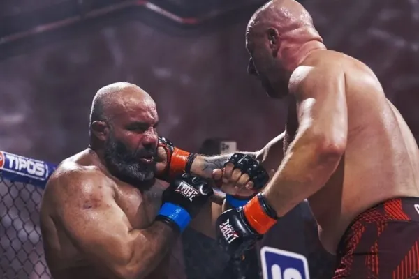 Slovenská těžká váha utavila 115 kg. Egypťan nevstal, neměl sílu na poslední kolo