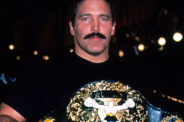 Tajemství úspěchu legendy UFC? Američan má 120 zápasů, s MMA skončil v 53 letech