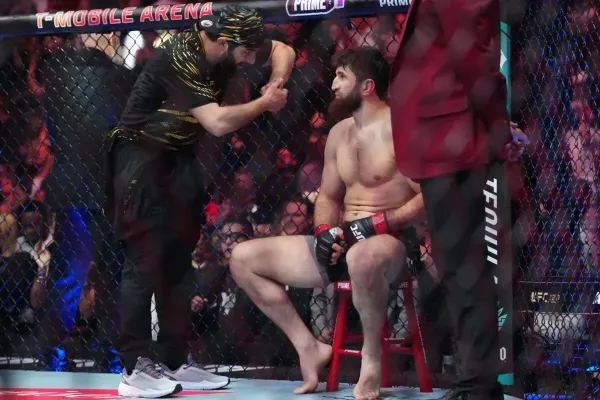 Těžká rána pro Procházkova rivala. UFC ho vyřadila ze společnosti nejlepších