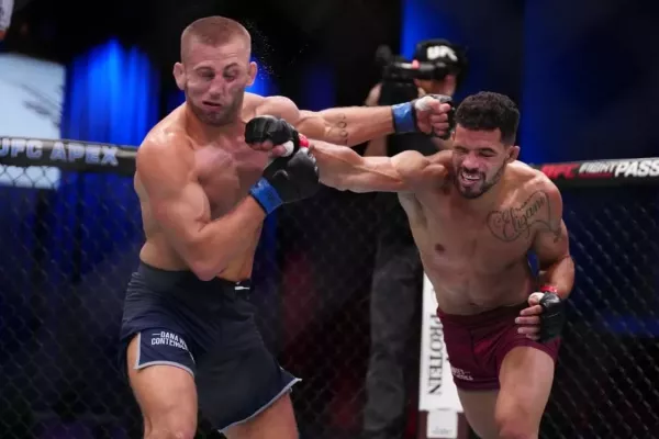 Těžký týden pro brazilského válečníka. Přišel o titul Oktagonu i o smlouvu v UFC