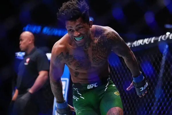 To je nálož. Bojovník UFC shazuje před zápasem i 24 kilogramů