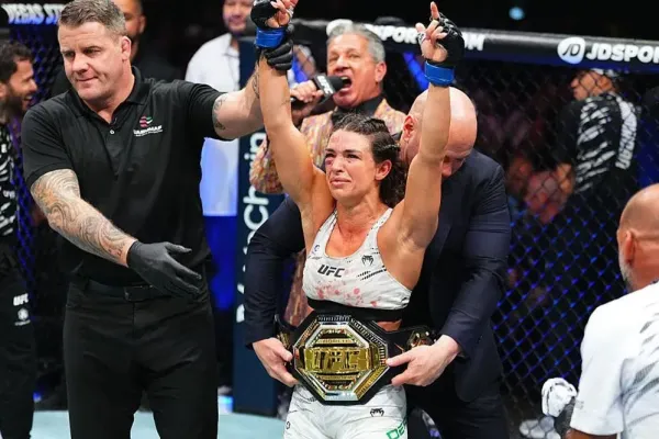 UFC má novou královnu. Vyhlášená kráska slaví životní výhru