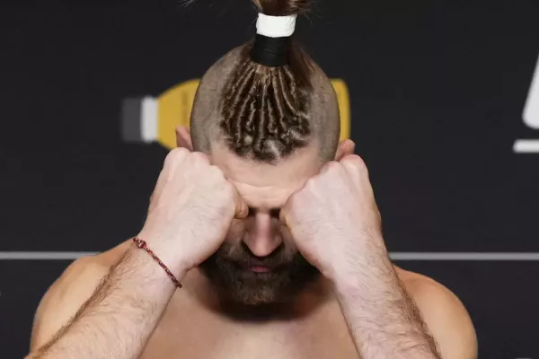 Ukončil to příliš brzo, říká veterán UFC o Procházkově duelu. Jiří měl dostat ještě šanci
