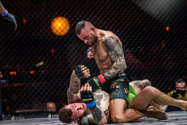 Vémola, McGregor a další. Blýská se v MMA na horší časy?