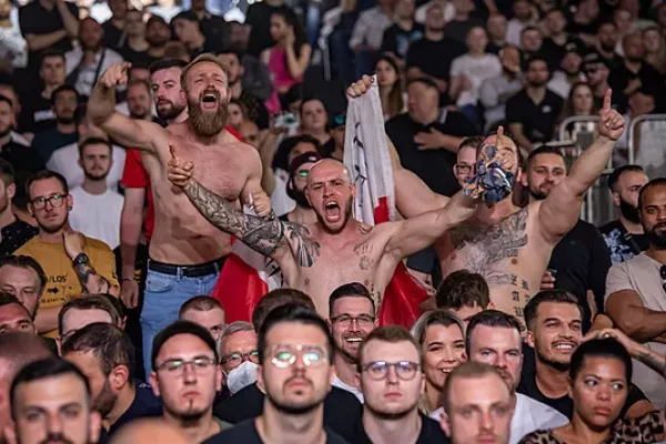 Vina za válku i zábava pro ultrapravici. Proč jsou Němci k MMA obezřetní