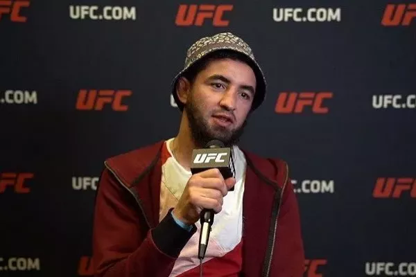 Z UFC do války. Od koho jste nás přišli vysvobodit? Je to šílenství, zoufá si zápasník