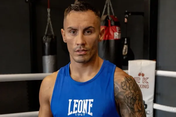 Začal zadarmo, dnes neporažený český boxer má na stole smlouvu o titul