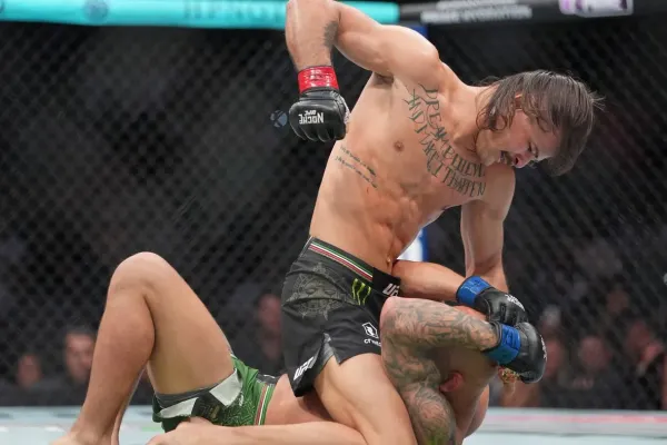 Zápas roku, lokty z otočky teď frčí! Bojovníci reagují na bláznivou válku mezi Lopesem a Silvou