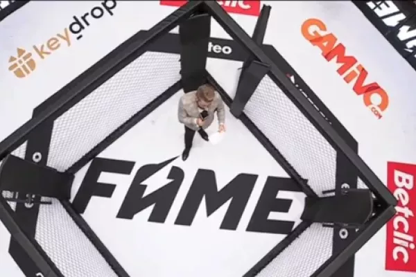 Zápas v kleci o velikosti výtahu? Škodí to MMA, tvrdí experti o polské novince