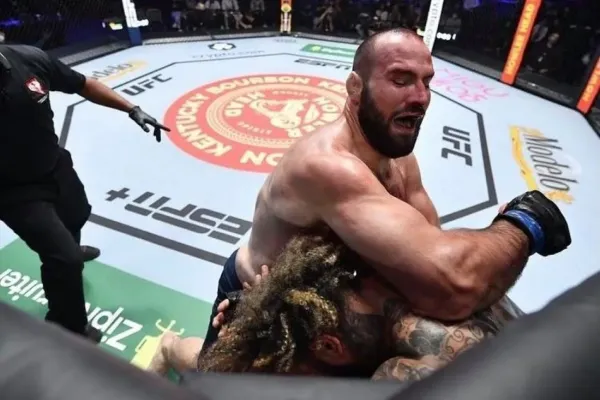 Žebříček UFC budí vášně. Slovenský obr byl vyškrtnut, neúspěšný bijec ale zůstává