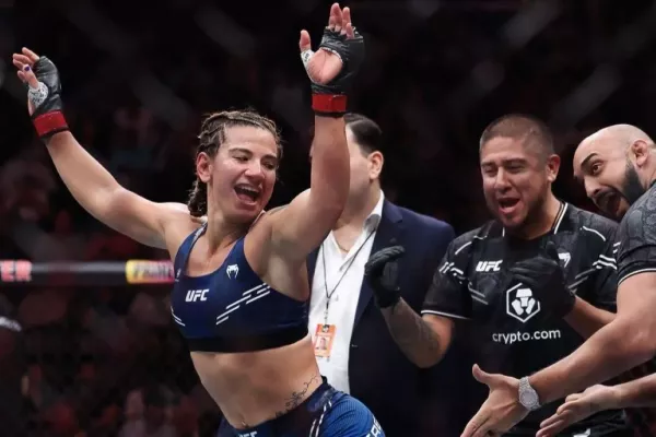 Získala výhru, vyšpulila zadek. Jihoameričanka z UFC slavila tradičním způsobem